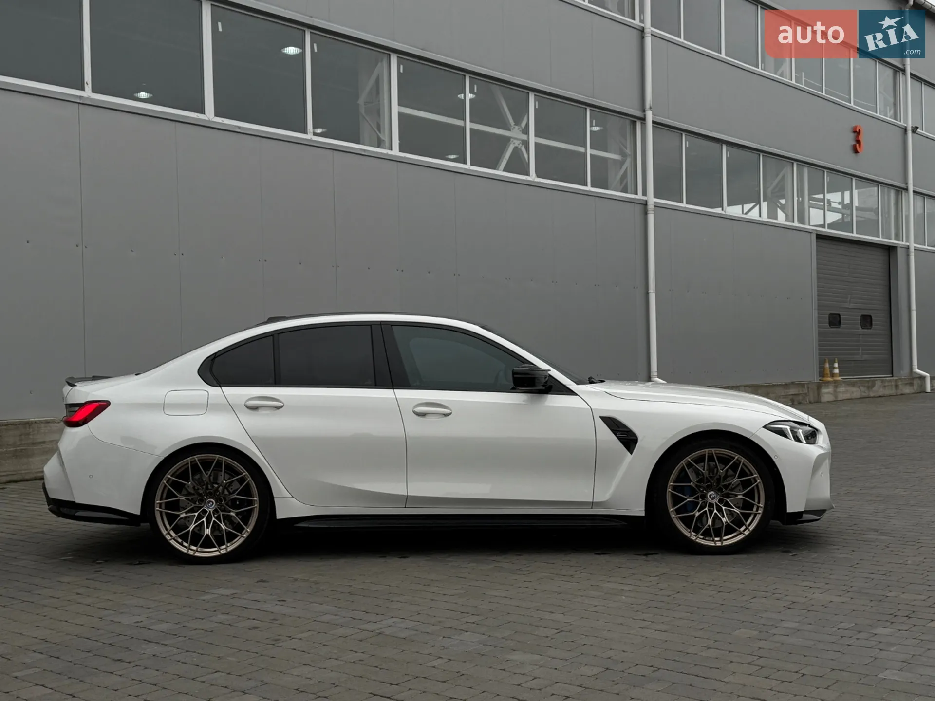 2023 BMW M3 - мініатюра 4