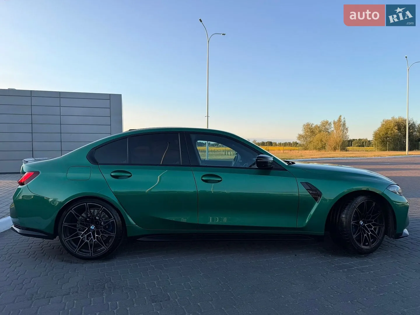 2023 BMW M3 - мініатюра 23