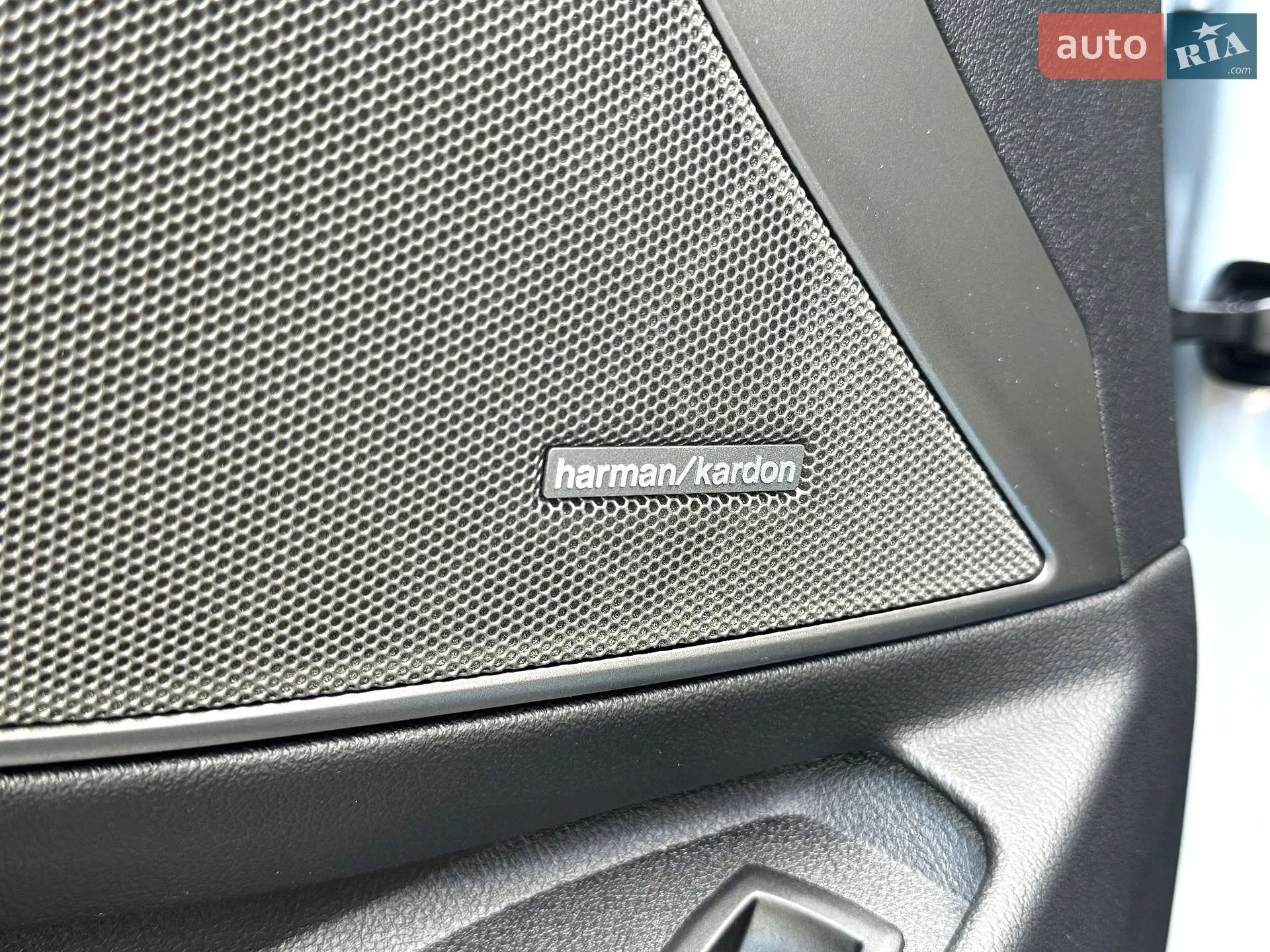 2022 BMW M3 - мініатюра 22