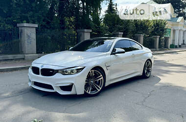 Купе BMW M4 2016 в Киеве