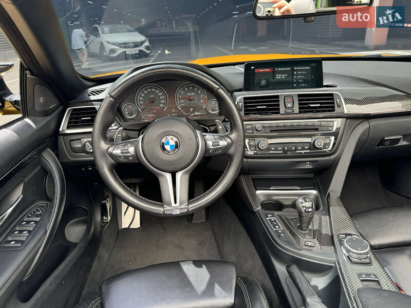 Кабріолет BMW M4 2016 в Києві