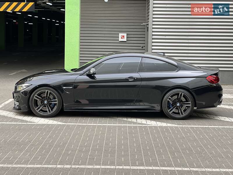 Купе BMW M4 2015 в Киеве