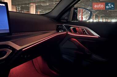 Кабріолет BMW M4 2023 в 