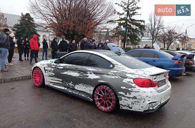 Купе BMW M4 2015 в 