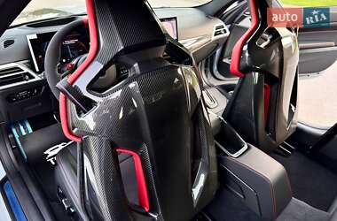 Купе BMW M4 2025 в 
