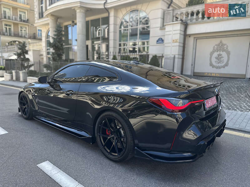Купе BMW M4 2021 в Киеве