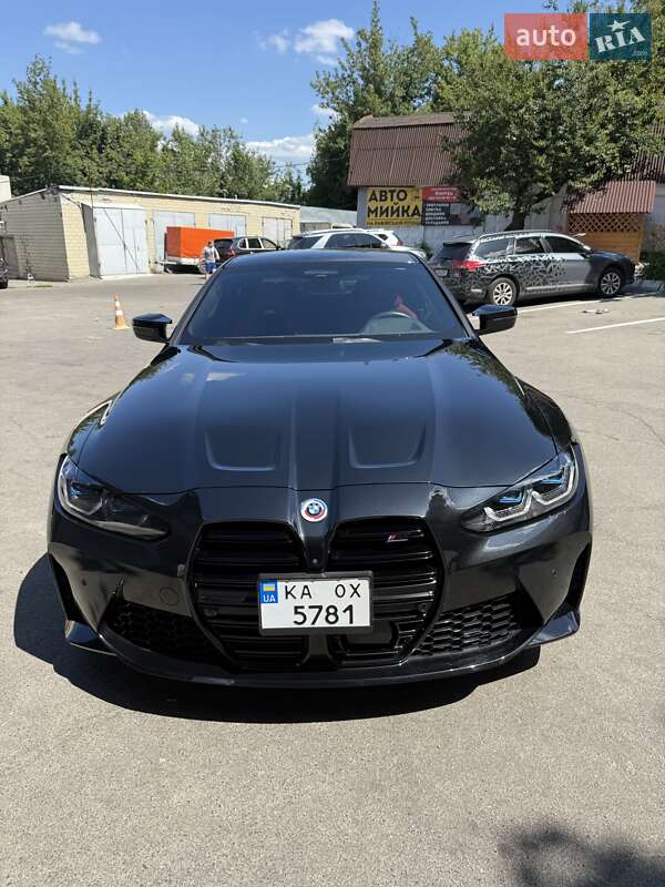 Купе BMW M4 2022 в 