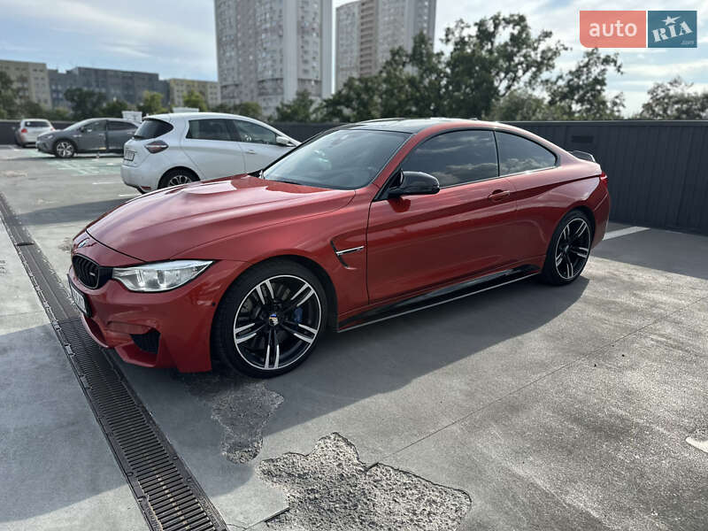 Купе BMW M4 2015 в Киеве