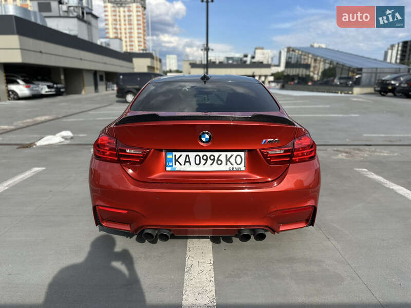 Купе BMW M4 2015 в Киеве