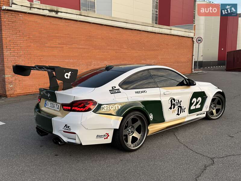 Купе BMW M4 2017 в Києві