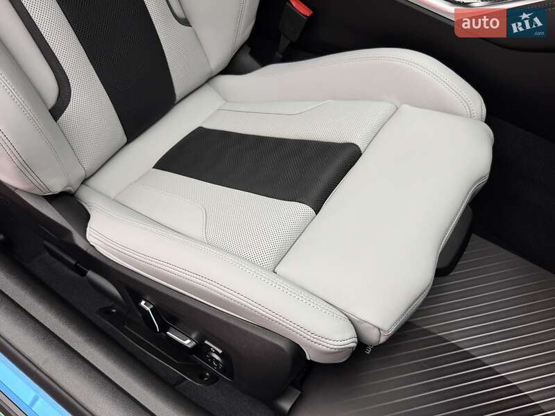 Купе BMW M4 2025 в Киеве