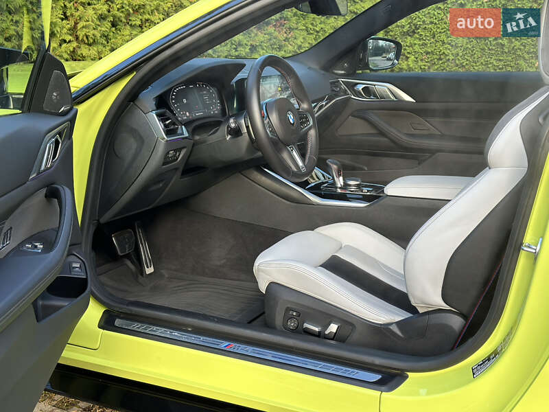Купе BMW M4 2022 в Киеве