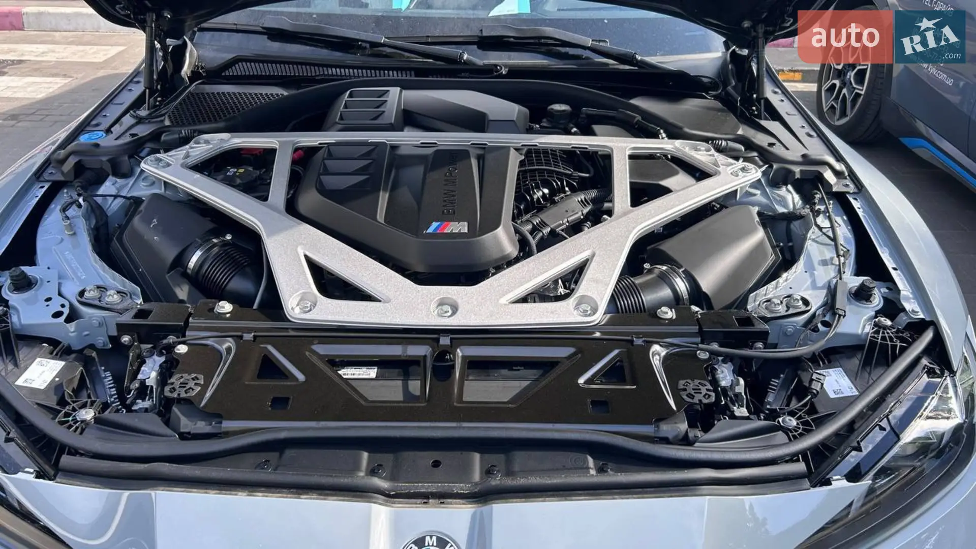 2025 BMW M4 - мініатюра 10