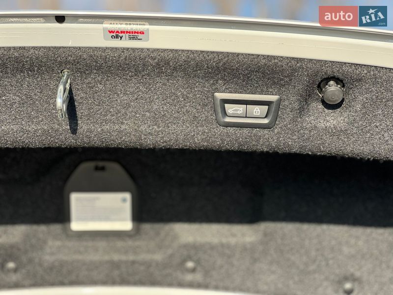 Купе BMW M4 2023 в Києві