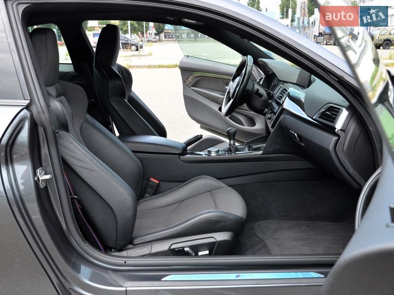 Купе BMW M4 2016 в Киеве