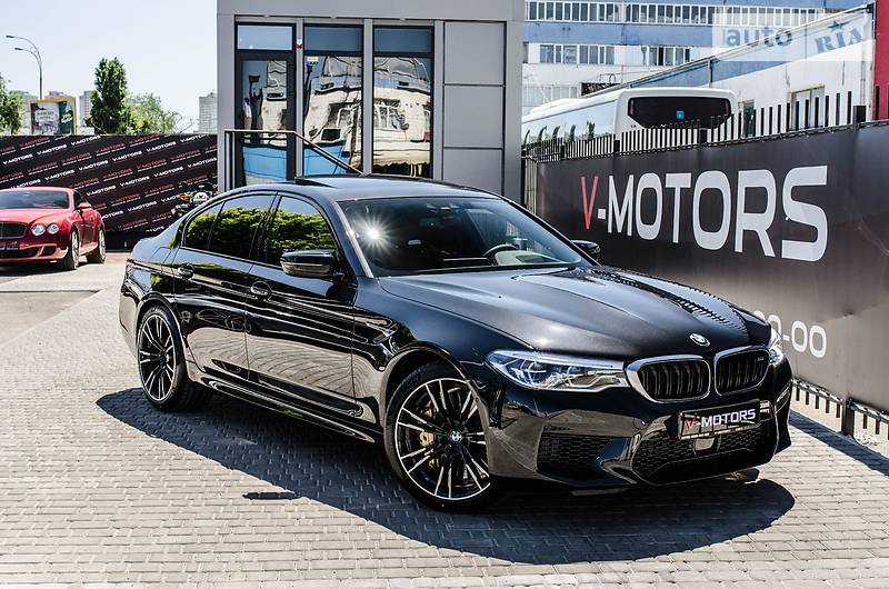 Седан BMW M5 2018 в Києві