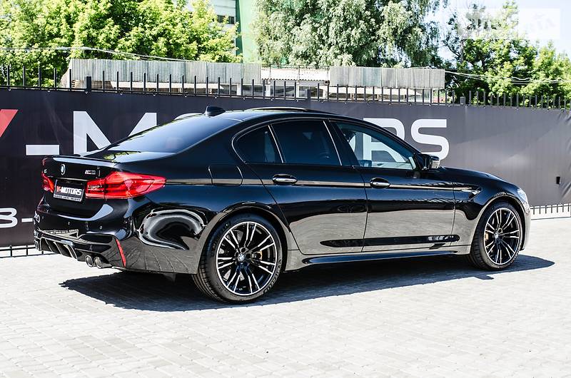 Седан BMW M5 2018 в Києві