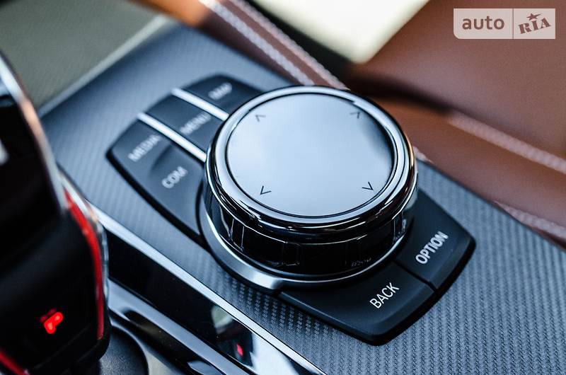 Седан BMW M5 2018 в Києві