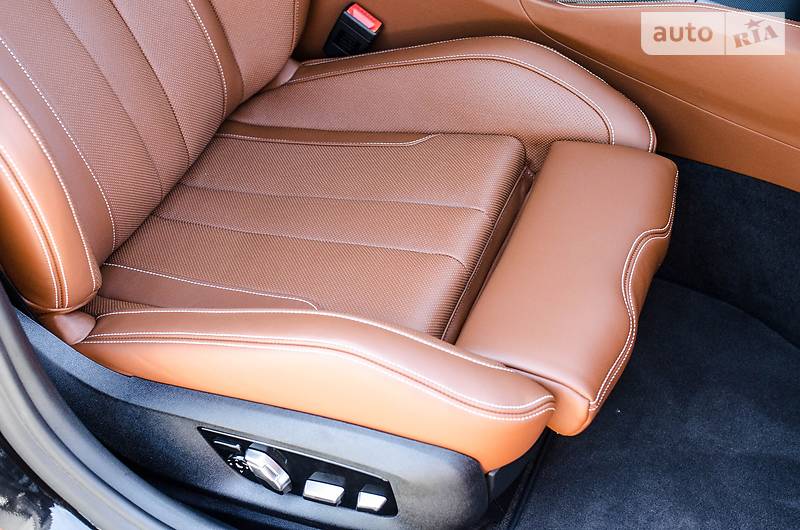 Седан BMW M5 2018 в Києві