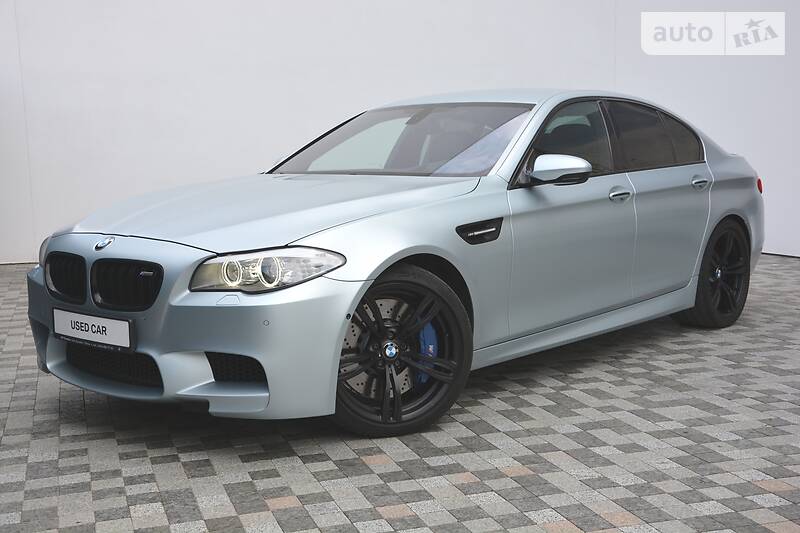 Седан BMW M5 2012 в Киеве