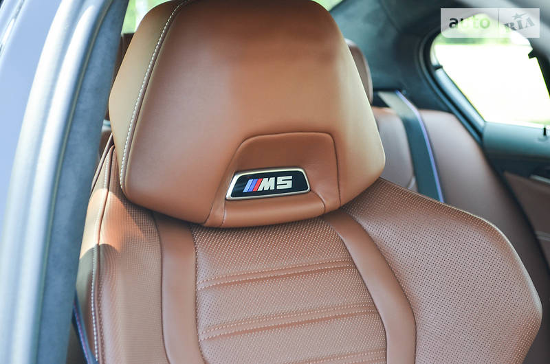 Седан BMW M5 2018 в Києві