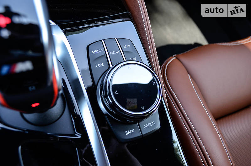 Седан BMW M5 2018 в Києві