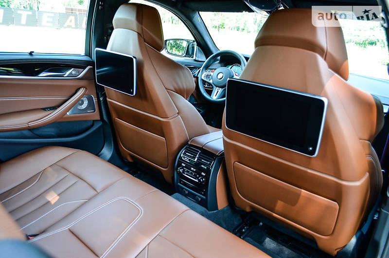 Седан BMW M5 2018 в Києві