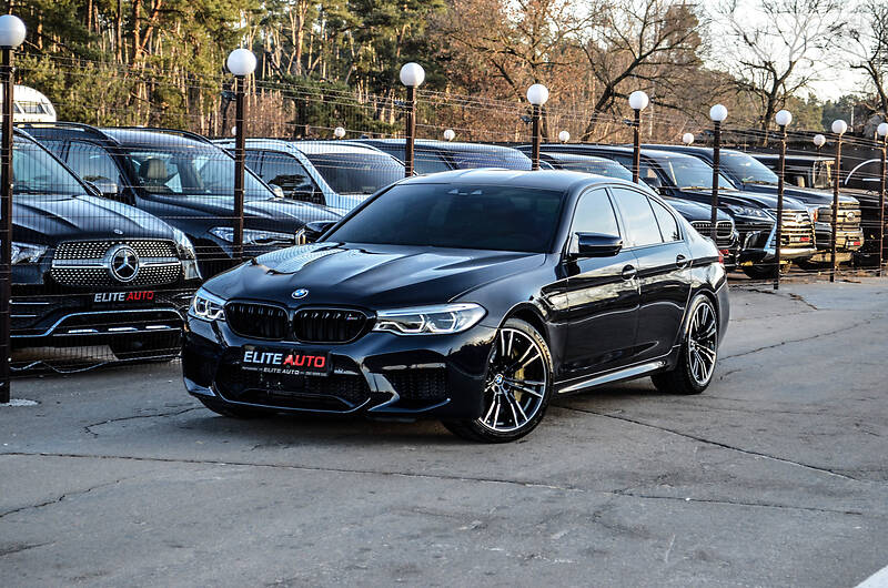 Седан BMW M5 2018 в Києві