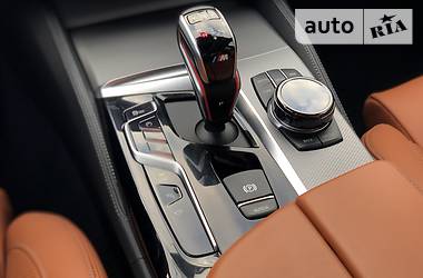 Седан BMW M5 2018 в 