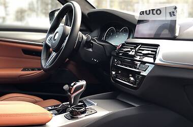 Седан BMW M5 2018 в 