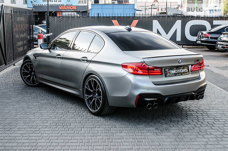 Седан BMW M5 2019 в Києві