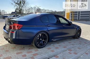 Седан BMW M5 2012 в Львові