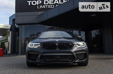 Седан BMW M5 2018 в 