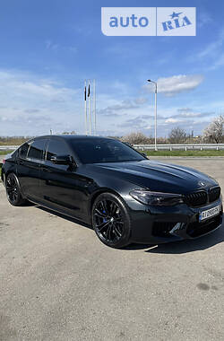 Седан BMW M5 2018 в 