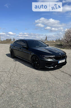 Седан BMW M5 2018 в 