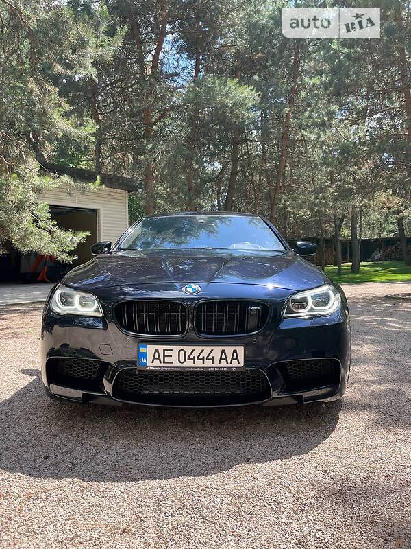 Седан BMW M5 2013 в Дніпрі