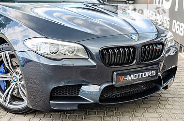 Седан BMW M5 2012 в Києві