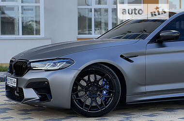 Седан BMW M5 2019 в 