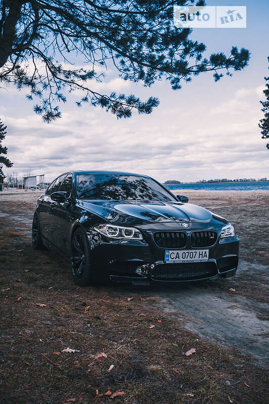 Седан BMW M5 2013 в Дніпрі