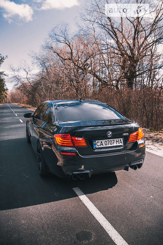 Седан BMW M5 2013 в Дніпрі