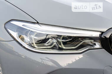 Седан BMW M5 2018 в 