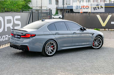 Седан BMW M5 2018 в 