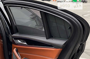Седан BMW M5 2018 в 