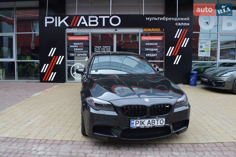 BMW M5 2012