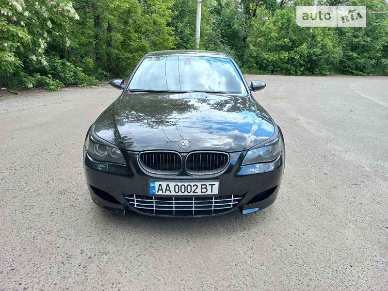 BMW M5 2006