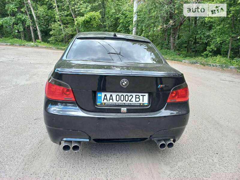 Седан BMW M5 2006 в Києві
