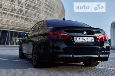 Седан BMW M5 2012 в Львове