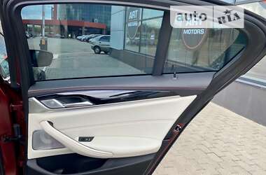 Седан BMW M5 2018 в 