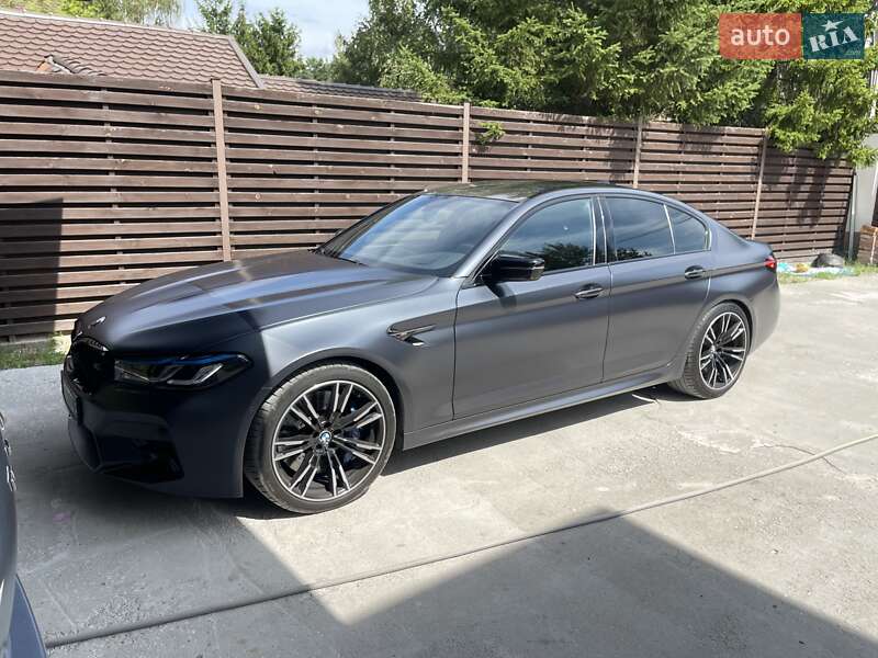 Седан BMW M5 2018 в Киеве