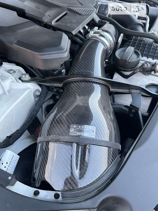 Седан BMW M5 2021 в Львові